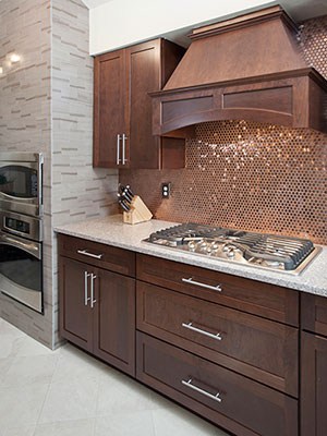 Limestone kitchen wall - Dallas interior designer