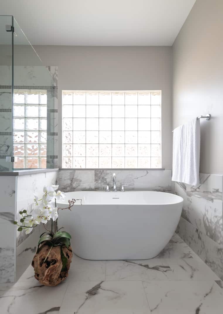 nicole-arnold-residential-interior-design-bathroom-projects-waterford-dr-1